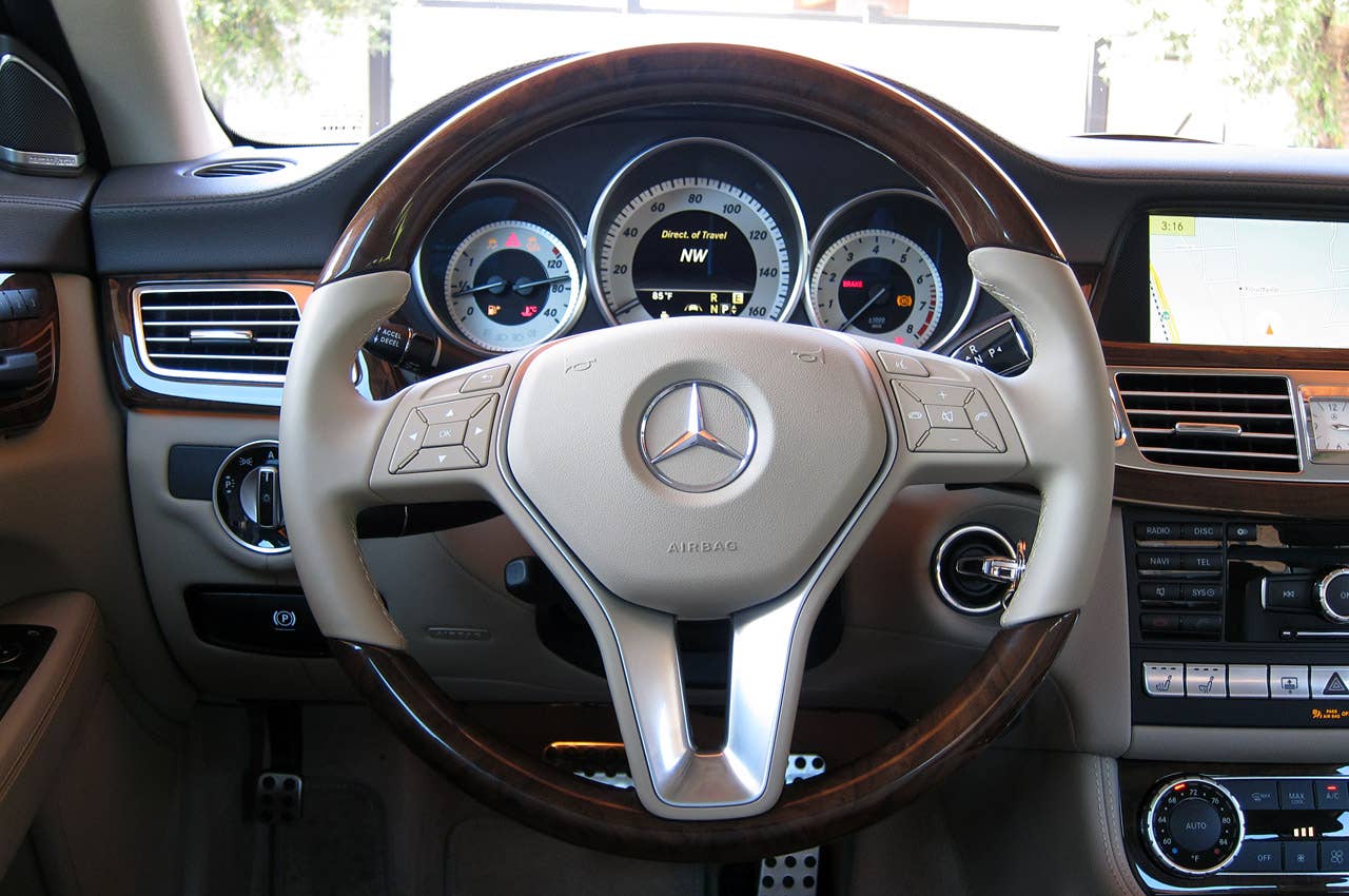 2012 Mercedes-Benz CLS550 steering wheel
