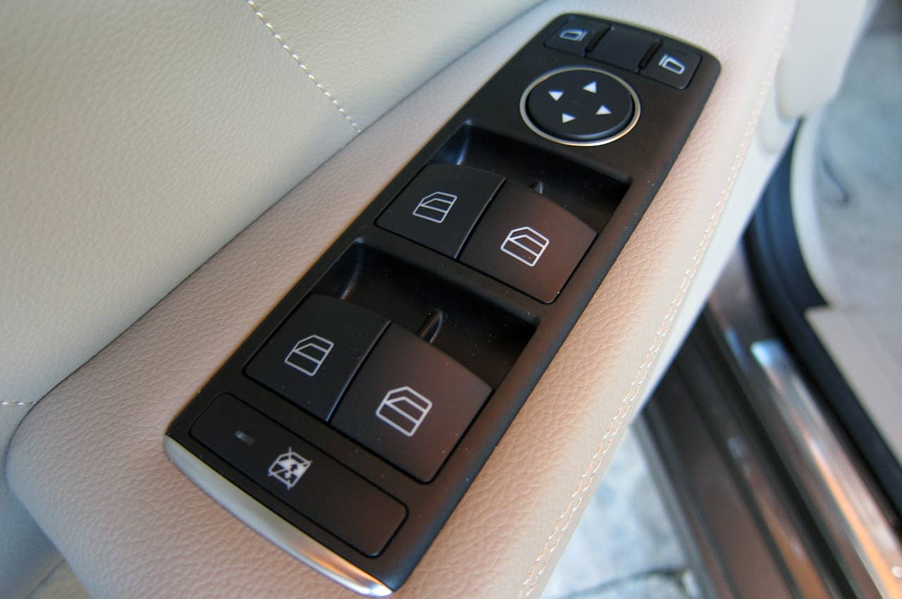 2012 Mercedes-Benz CLS550 door controls