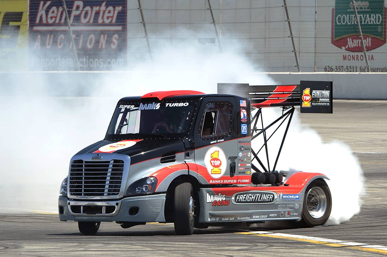 Mike Ryan's Freightliner Cascadia Pikes Peak Special Copyright 2013 Drew Phillips / AOL