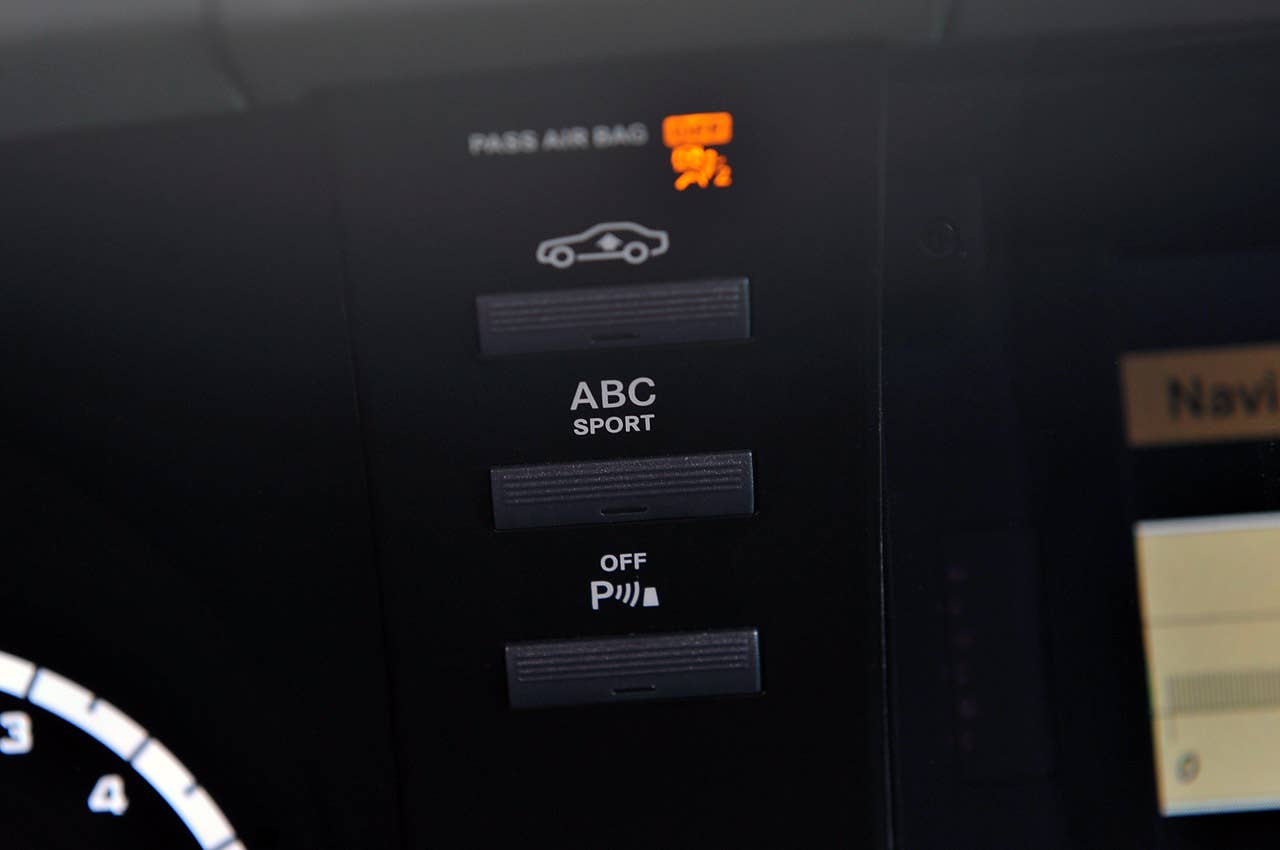 2013 Mercedes-Benz S65 AMG dash settings