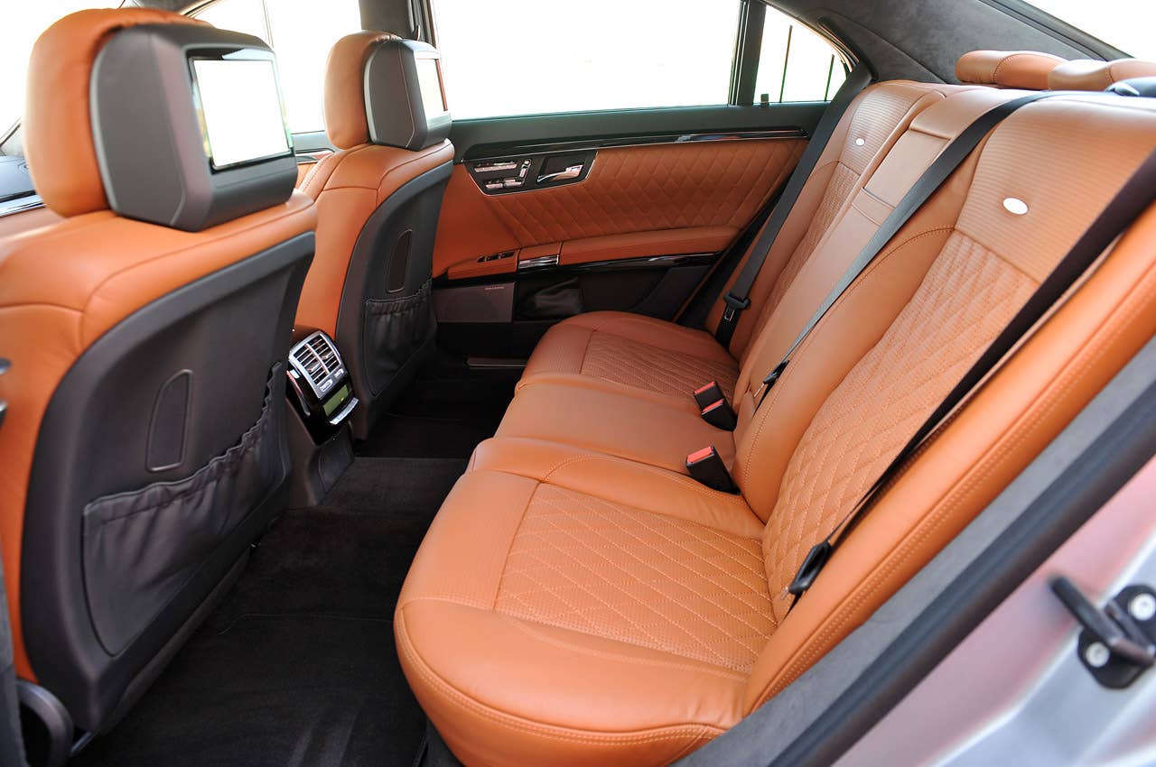 2013 Mercedes-Benz S65 AMG rear seats