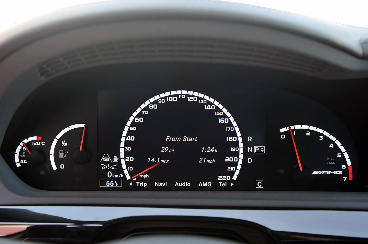 2013 Mercedes-Benz S65 AMG gauges