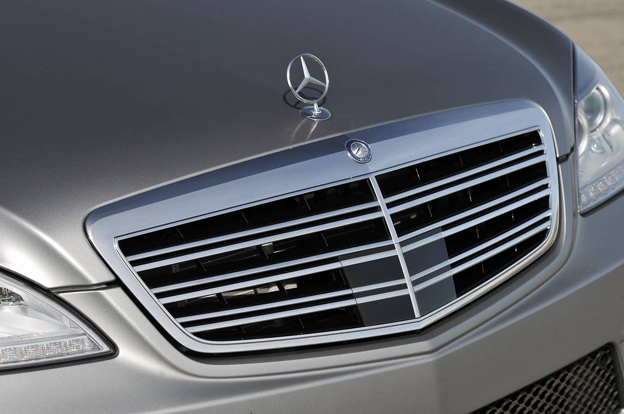 2013 Mercedes-Benz S65 AMG grille