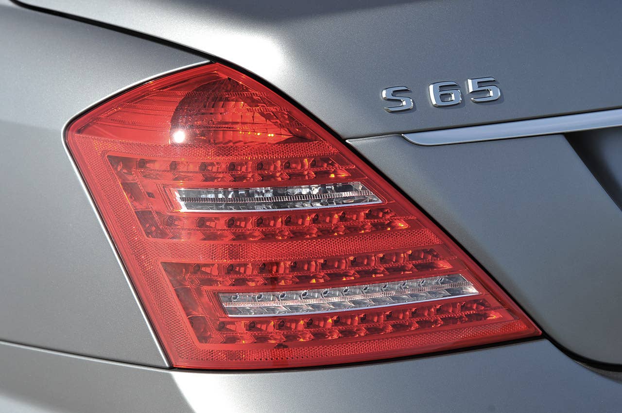2013 Mercedes-Benz S65 AMG taillight