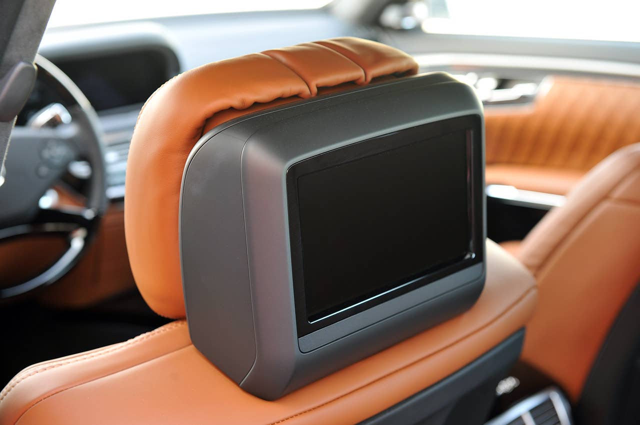 2013 Mercedes-Benz S65 AMG rear seat television monitors