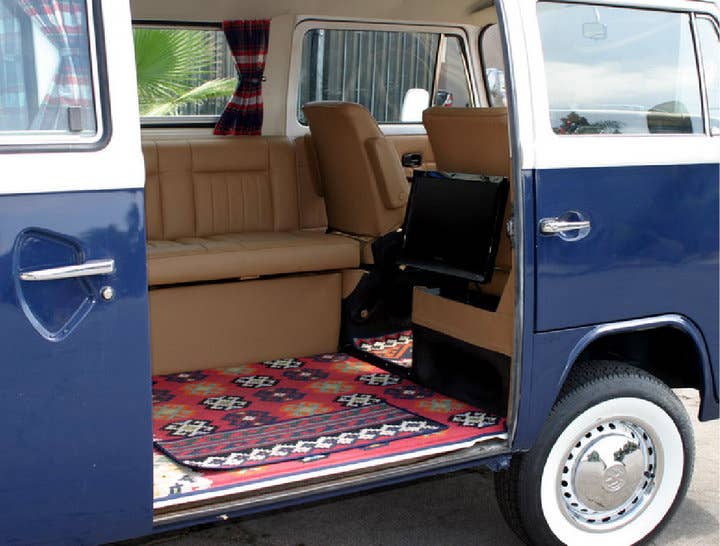 Hollister 1978 Volkswagen Microbus Giveaway interior