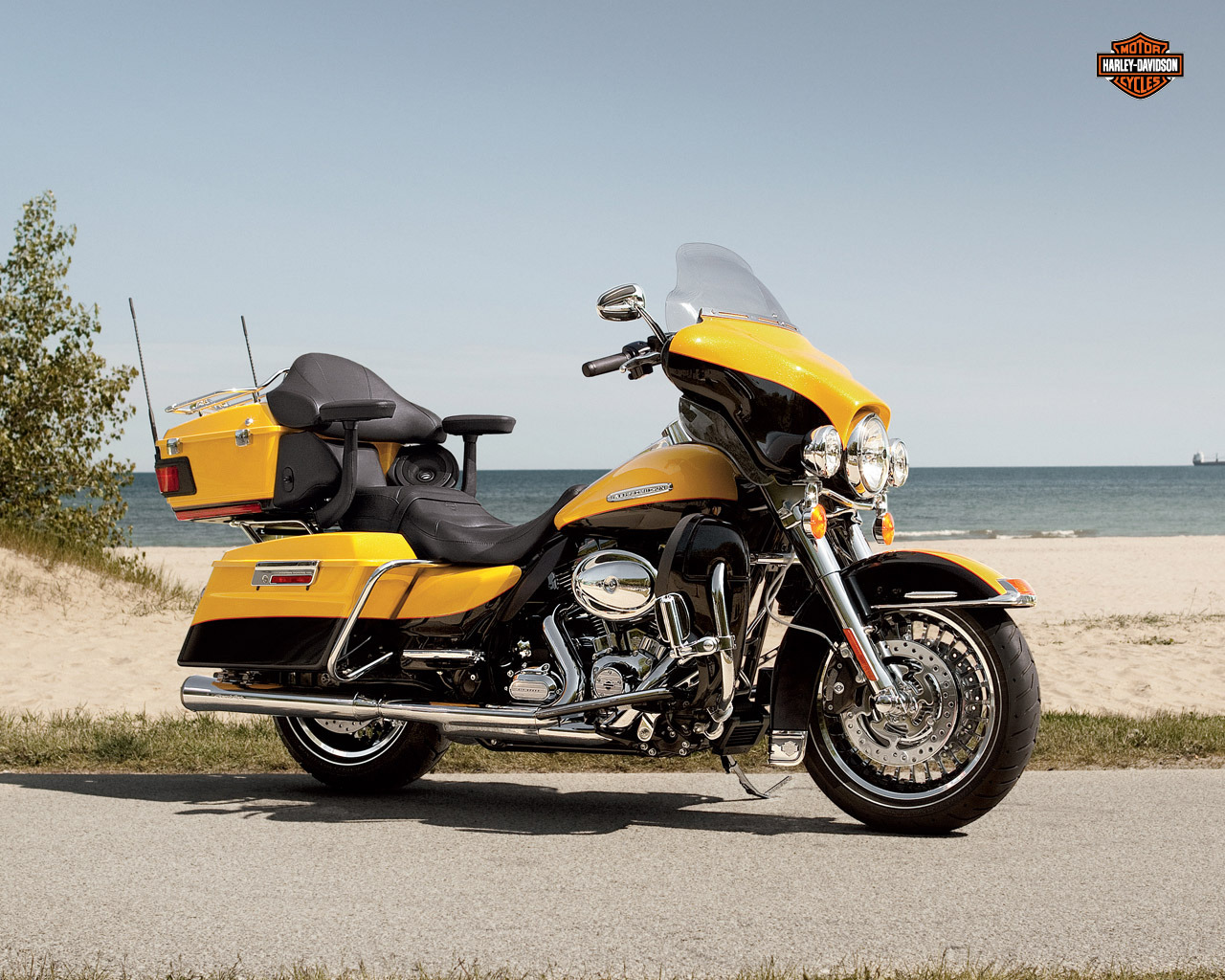 2013 Harley-Davidson Electra Glide Ultra (customized)