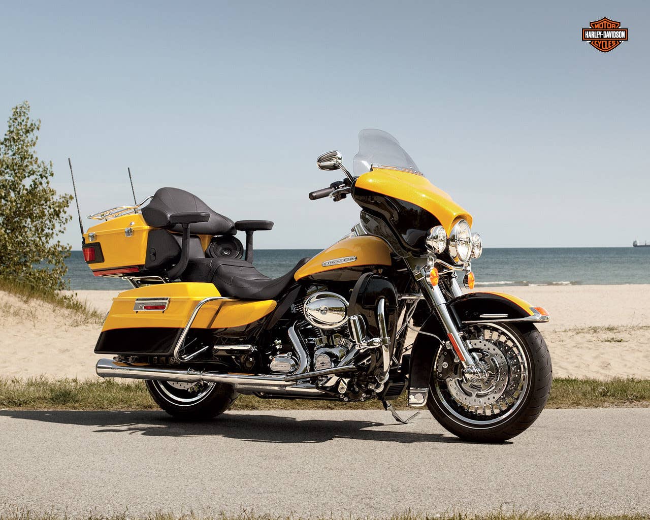2013 Harley-Davidson Electra Glide Ultra (customized)