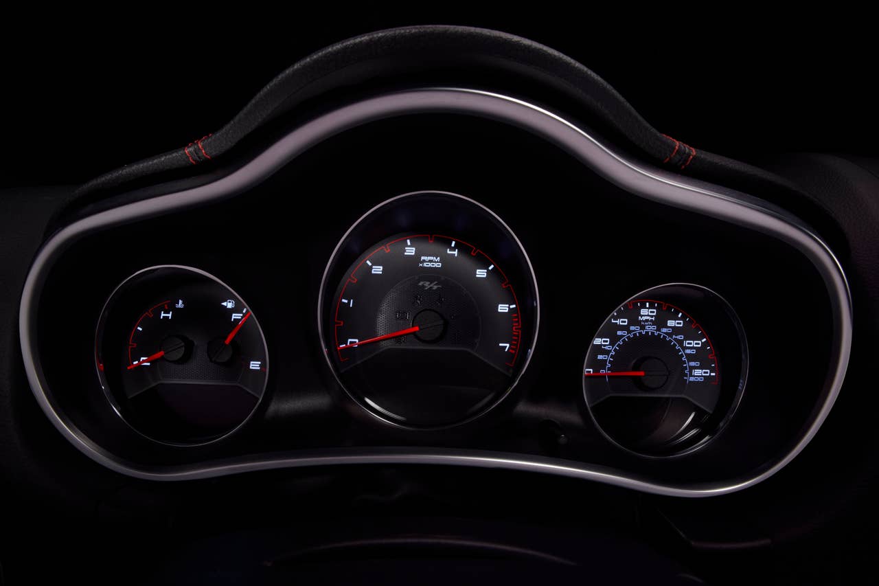 2012 Avenger R/T gauges