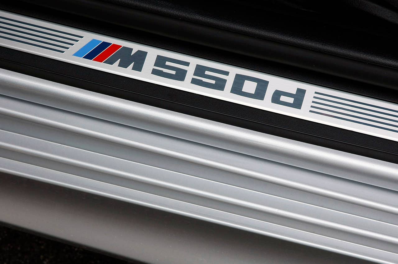 2012 BMW M550d xDrive sill plate