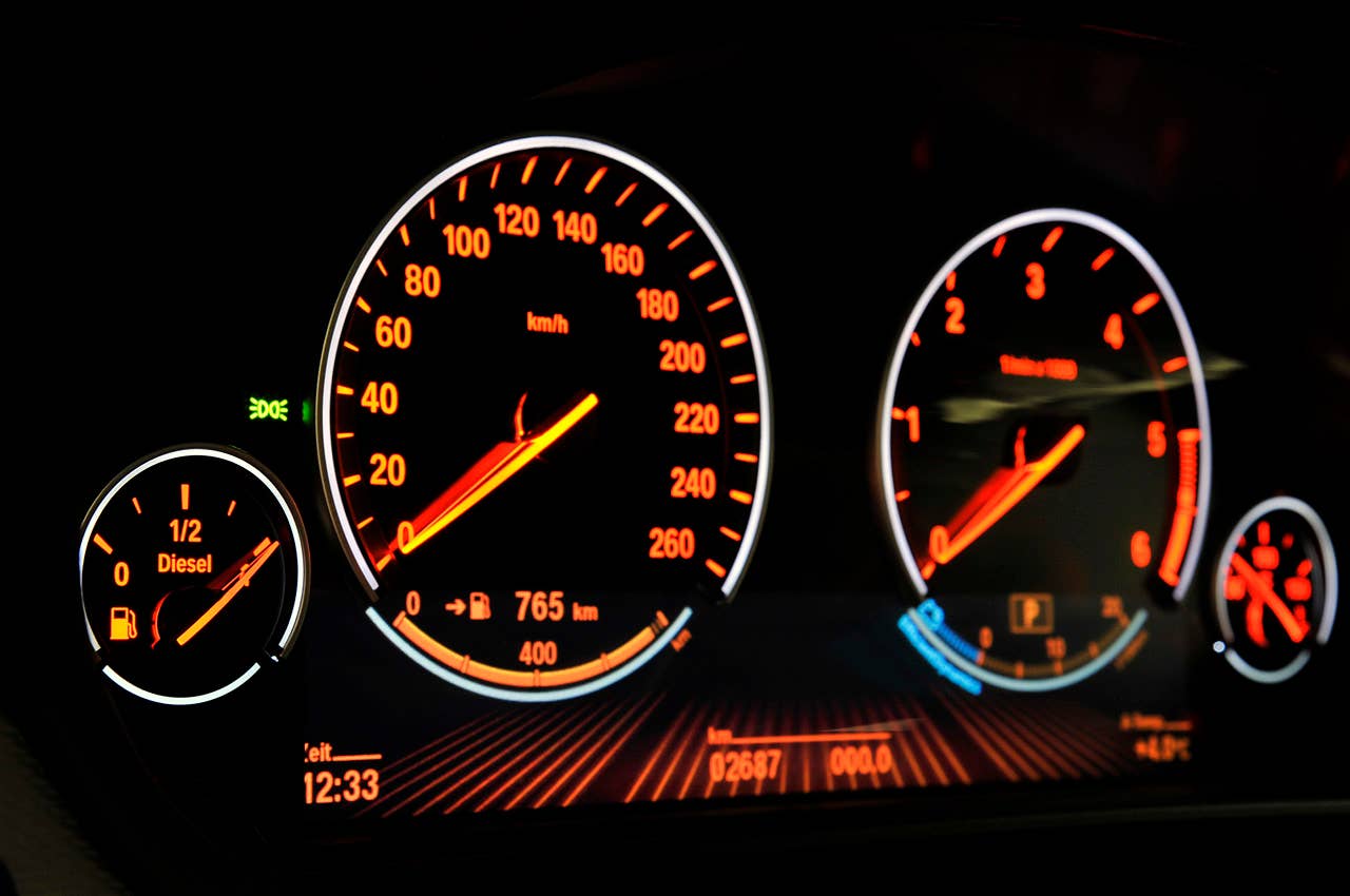2012 BMW M550d xDrive gauges