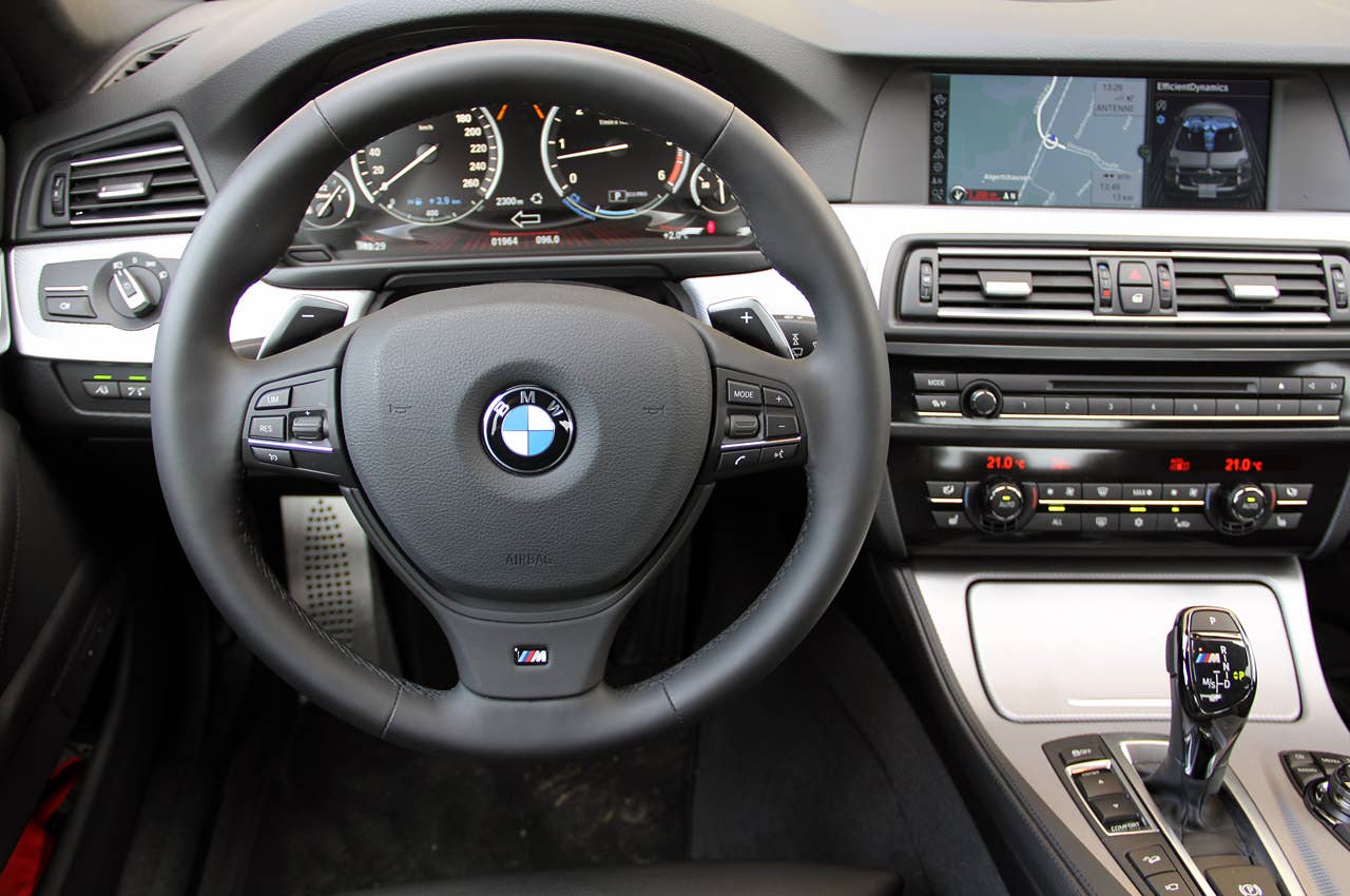 2012 BMW M550d xDrive interior