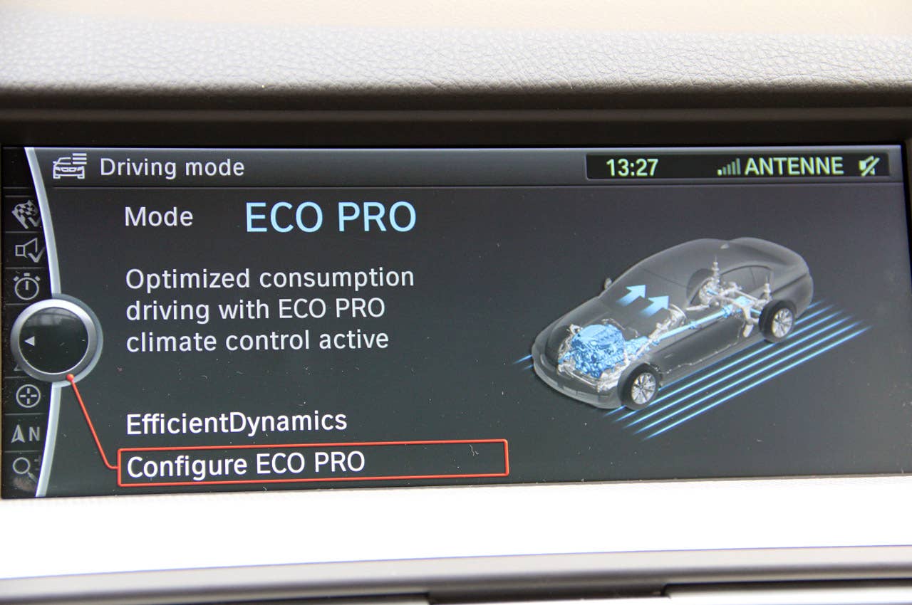 2012 BMW M550d xDrive driving mode display