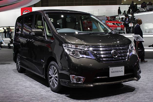 2014 Nissan Serena offers big flexibility in a tidy package - Autoblog