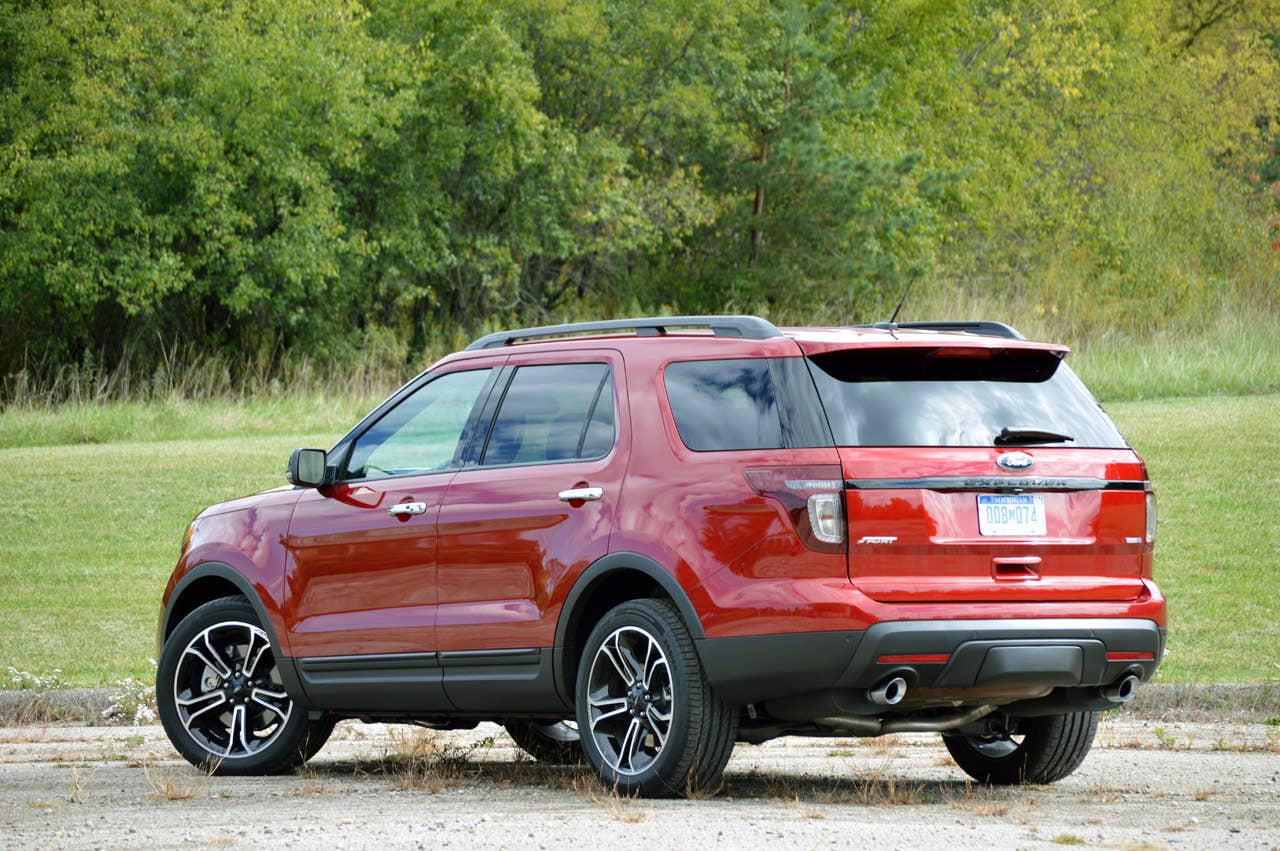 2013 Ford Explorer Sport rear 3/4