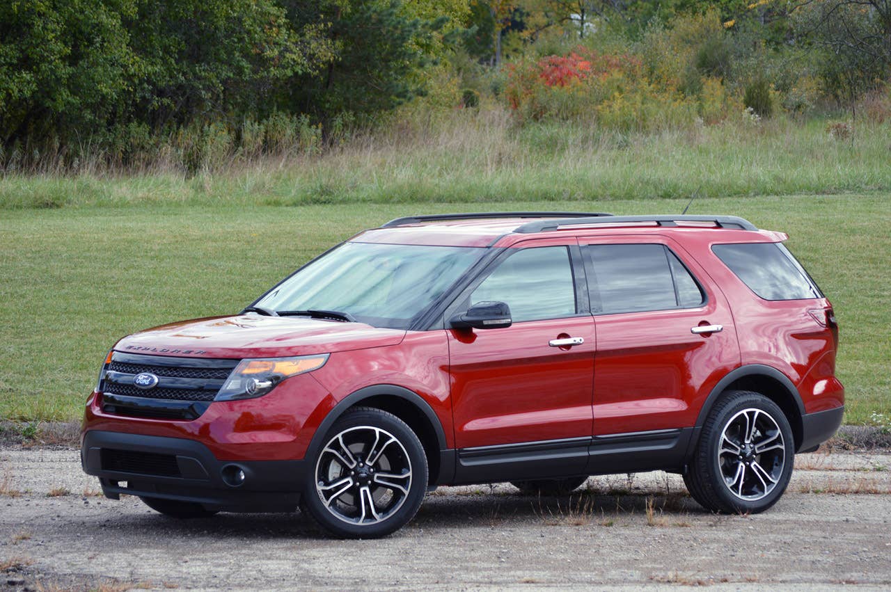 2013 Ford Explorer Sport front 3/4