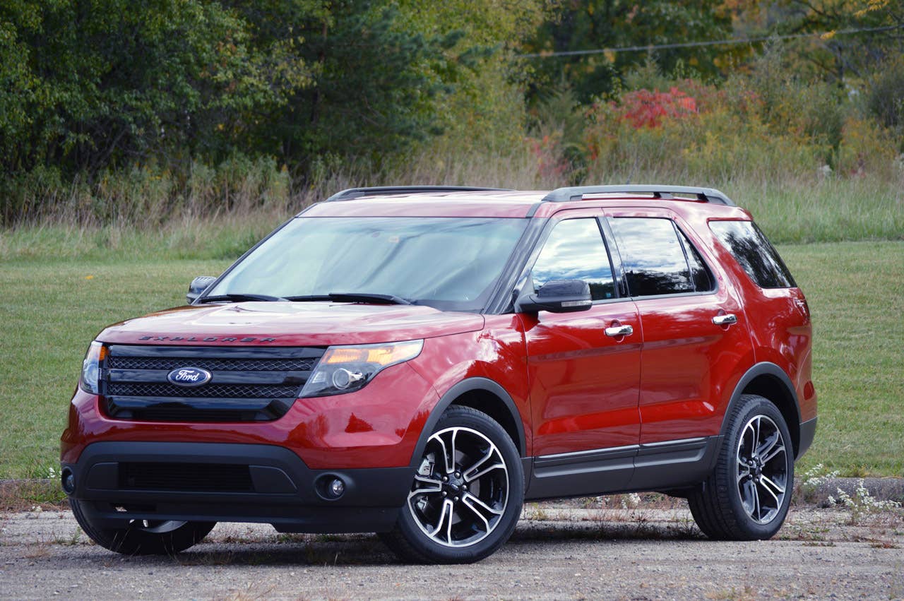 2013 Ford Explorer Sport front 3/4