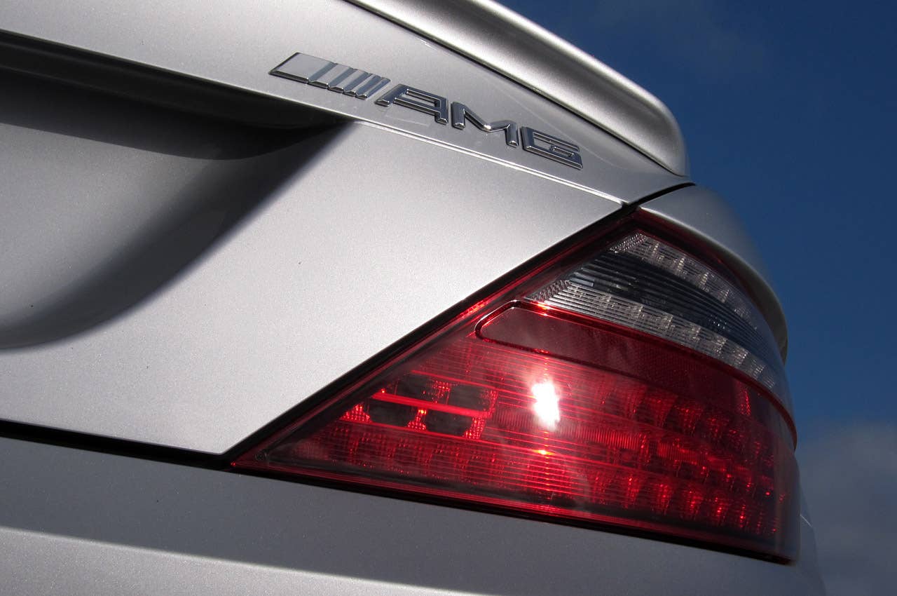 2012 Mercedes-Benz SLK55 AMG taillight