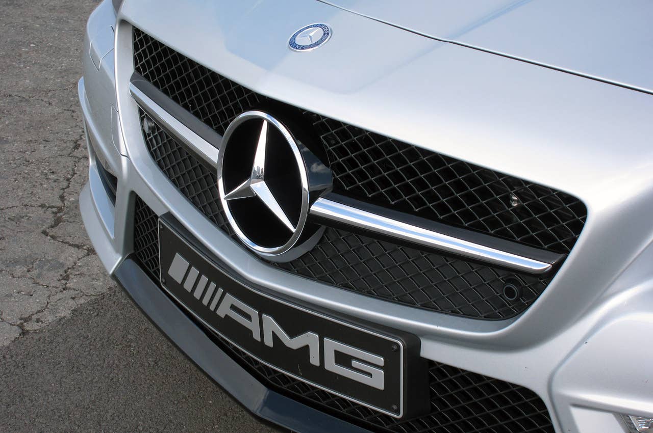 2012 Mercedes-Benz SLK55 AMG grille
