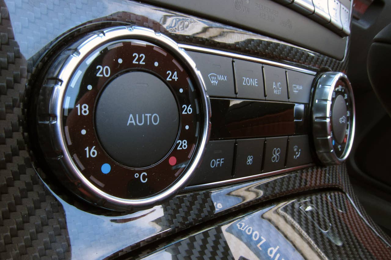 2012 Mercedes-Benz SLK55 AMG climate controls