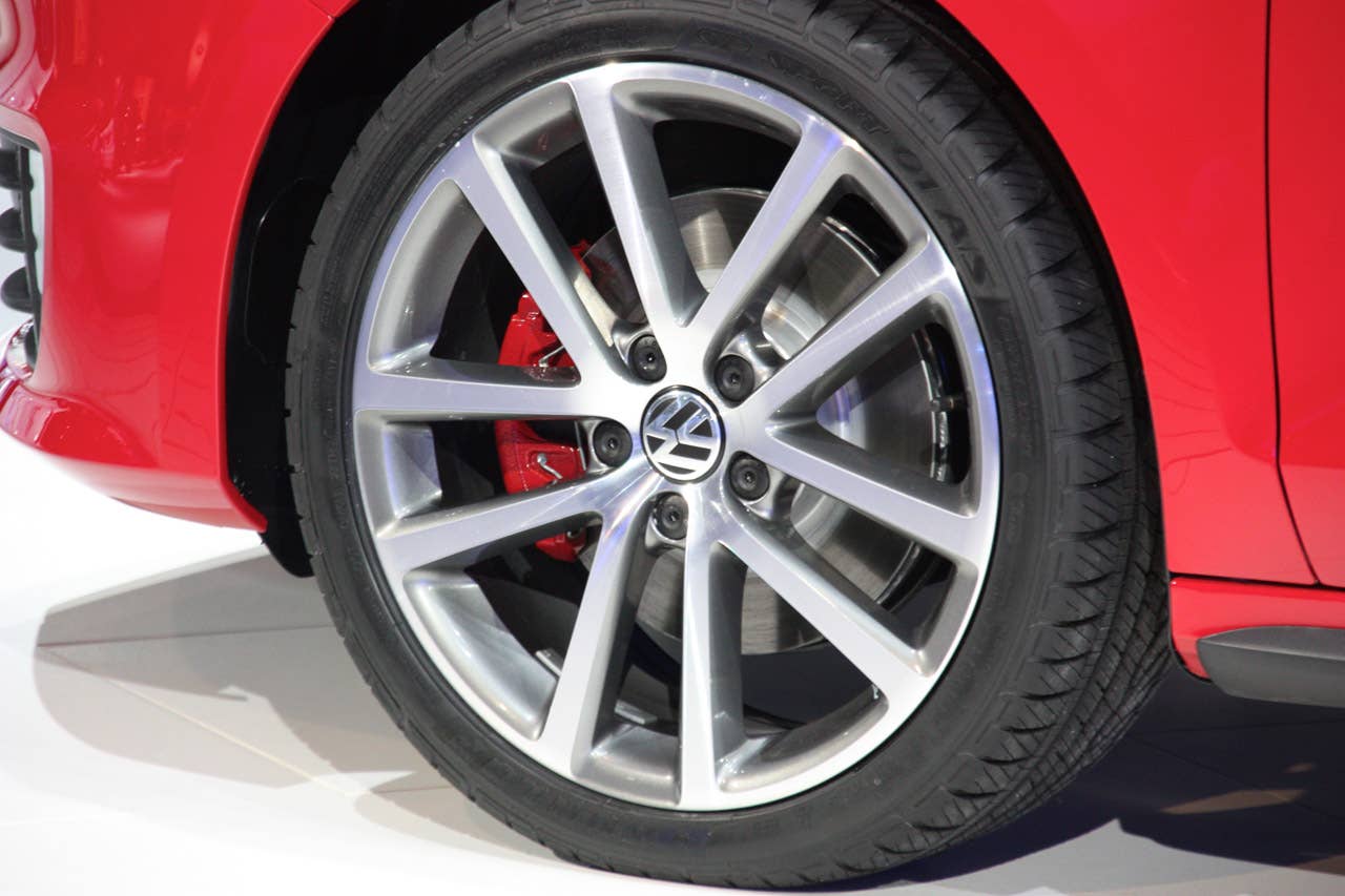 2012 Volkswagen Jetta GLI wheel