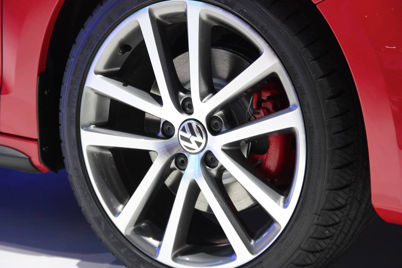 2012 Volkswagen Jetta GLI wheel