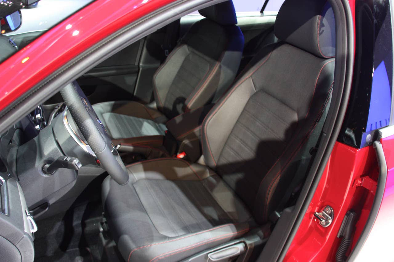 2012 Volkswagen Jetta GLI front seats