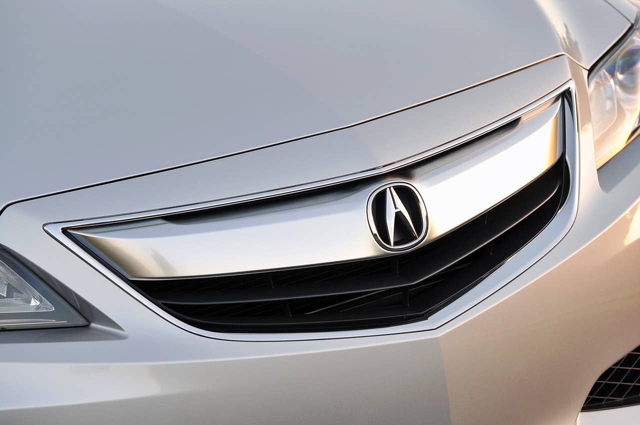 2013 Acura ILX grille
