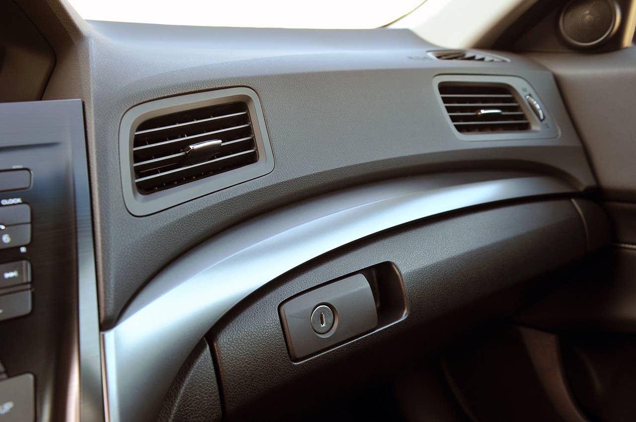 2013 Acura ILX dash