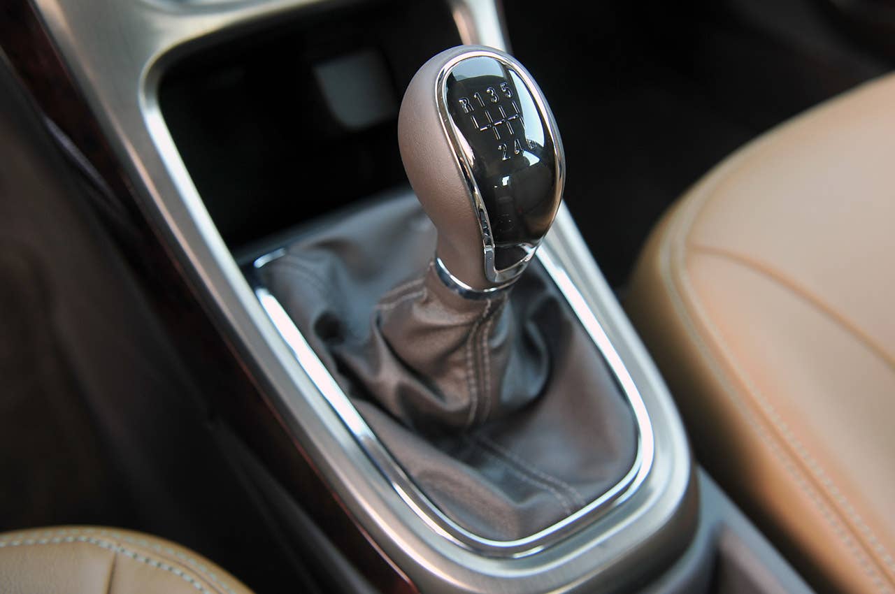 2013 Buick Verano Turbo shifter