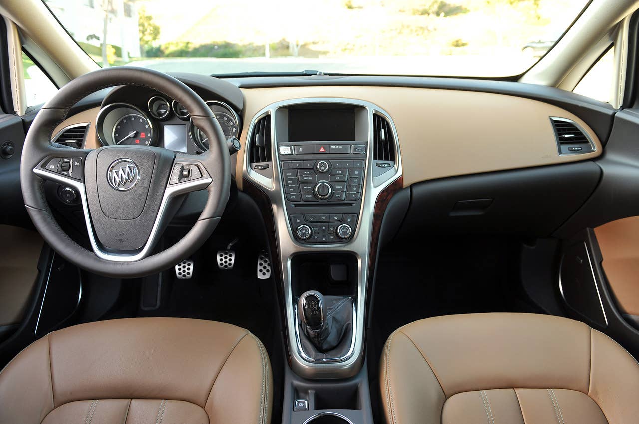 2013 Buick Verano Turbo interior