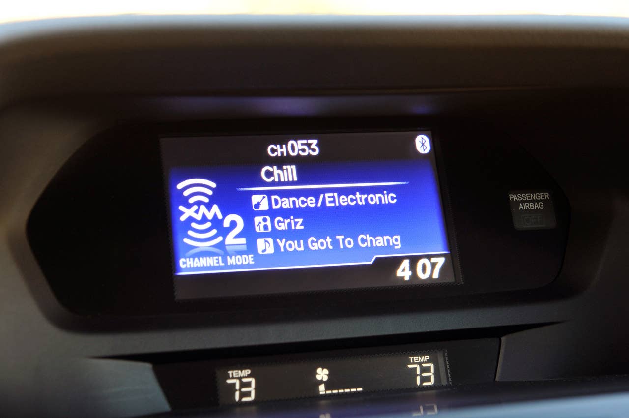 2013 Acura ILX infotainment system