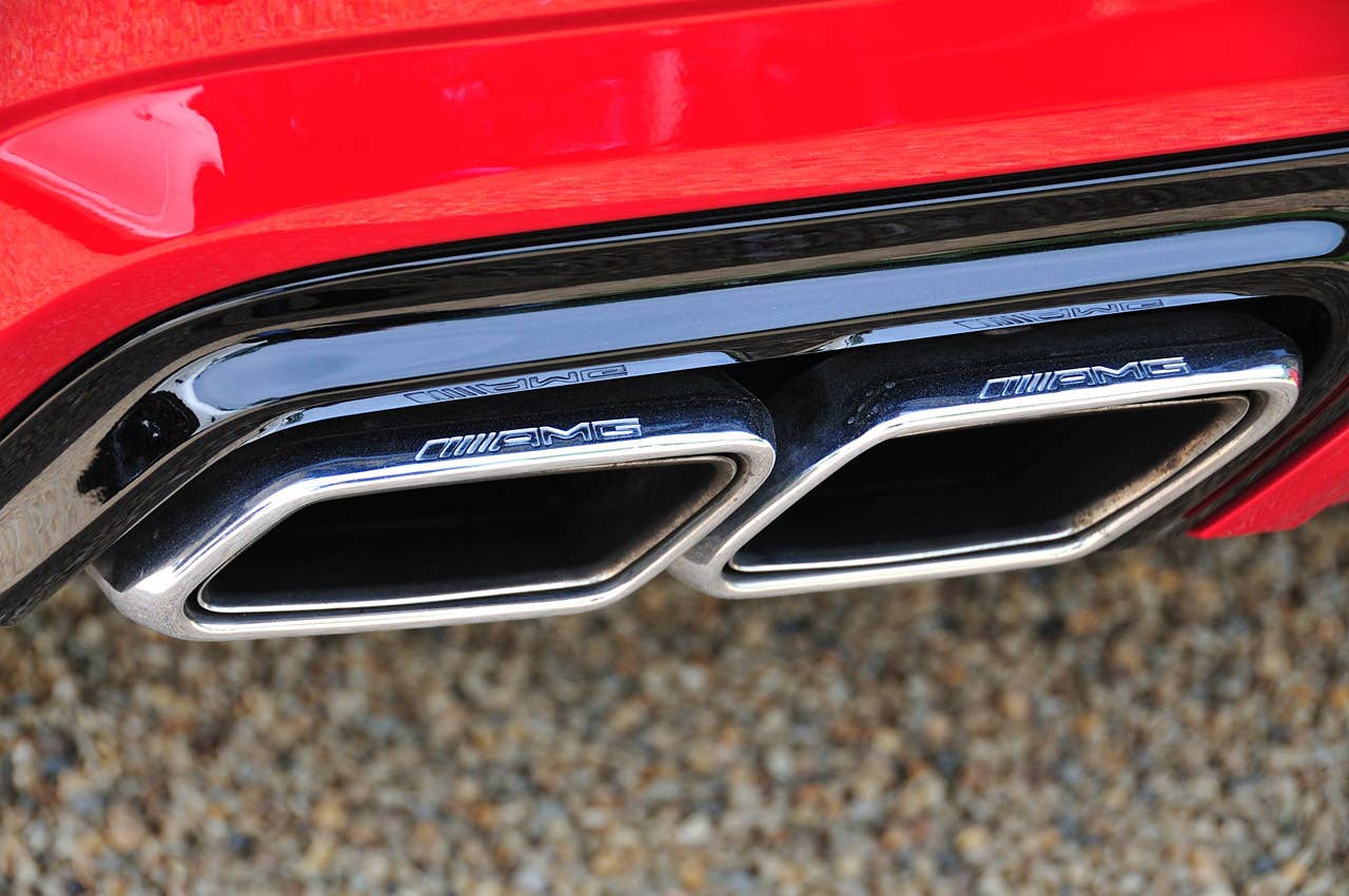 2013 Mercedes-Benz SL63 AMG exhaust tips