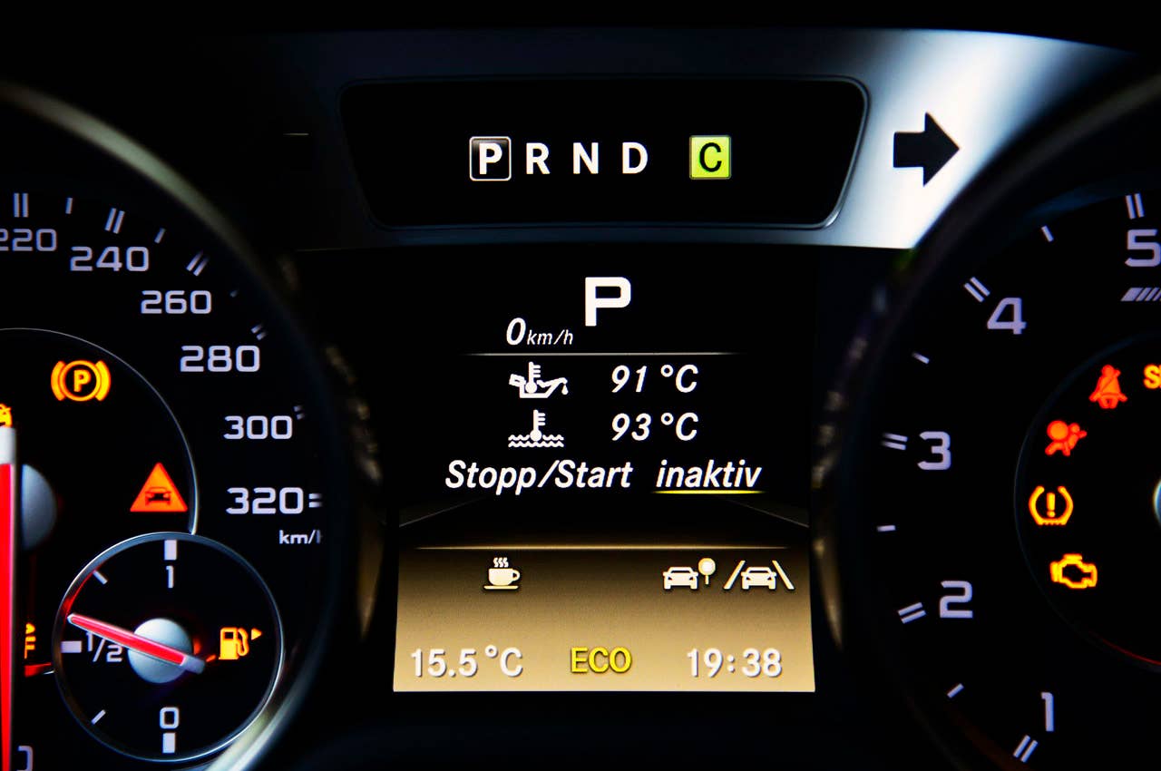 2013 Mercedes-Benz SL63 AMG information display