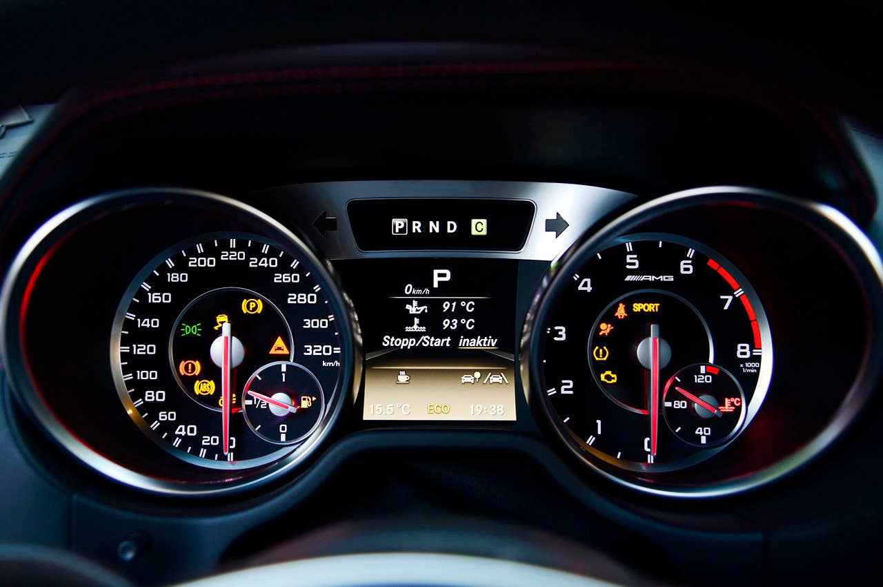 2013 Mercedes-Benz SL63 AMG gauges