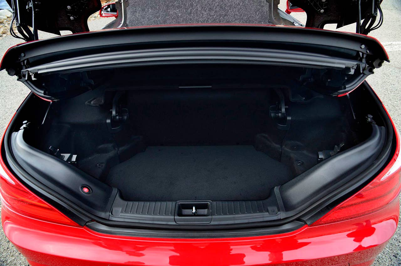 2013 Mercedes-Benz SL63 AMG trunk