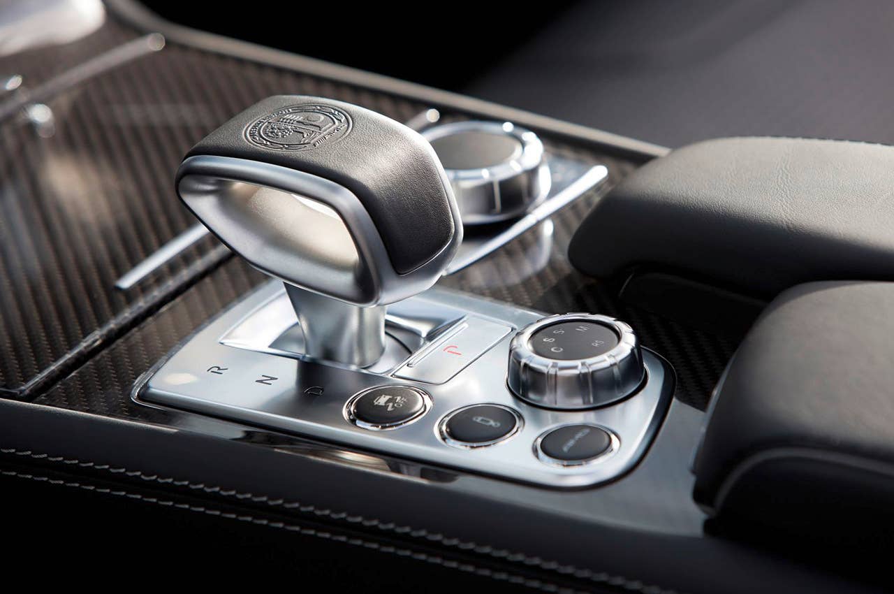2013 Mercedes-Benz SL63 AMG gear selector