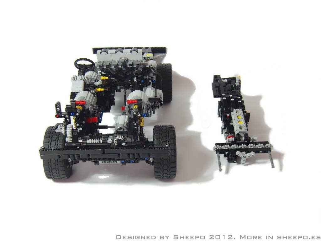 Lego Land Rover Defender 110 engine out