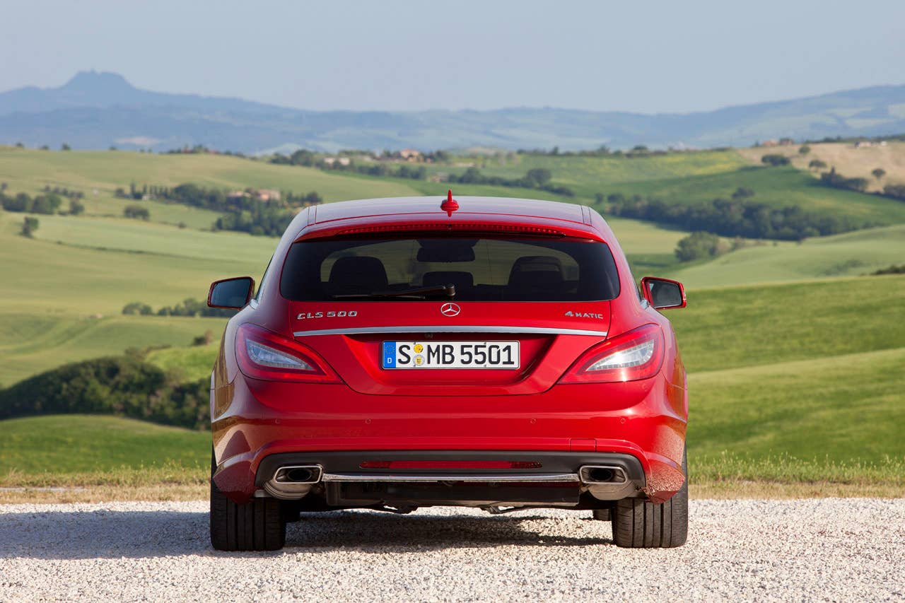 CLS 500 4MATIC Shooting Brake mit AMG Sportpaket, Lack: Thulitrot, Innen: Leder Pasion Exclusiv Porzellan (X 218) 2012