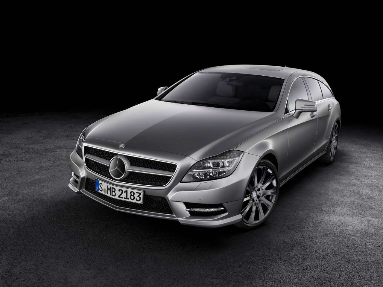 CLS 500 Shooting Brake, Lack: designo magno alanitgrau (X 218) 2012