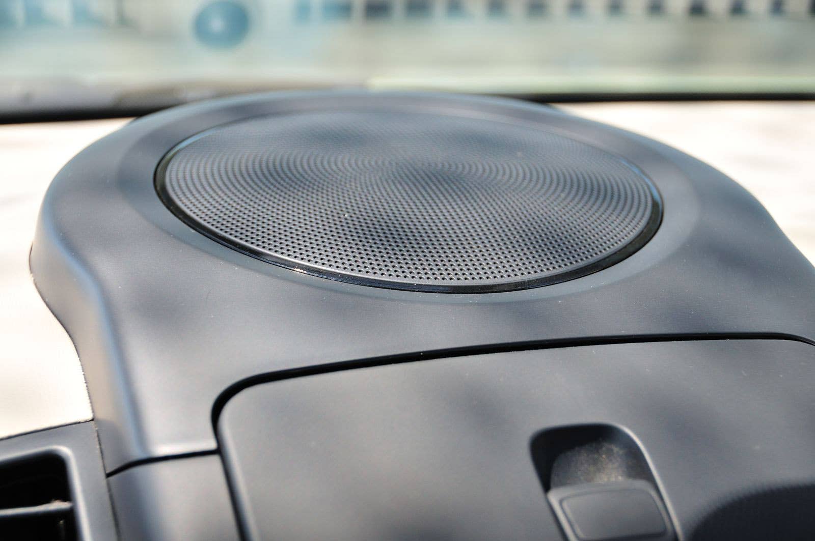 2012 Kia Soul dash speaker