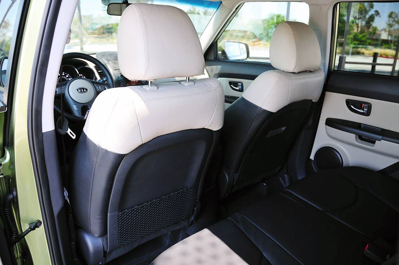2012 Kia Soul front seat backs