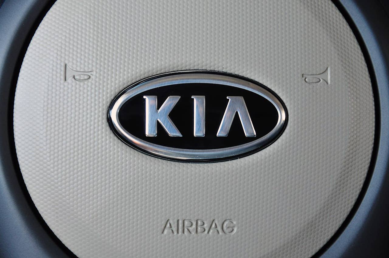 2012 Kia Soul logo