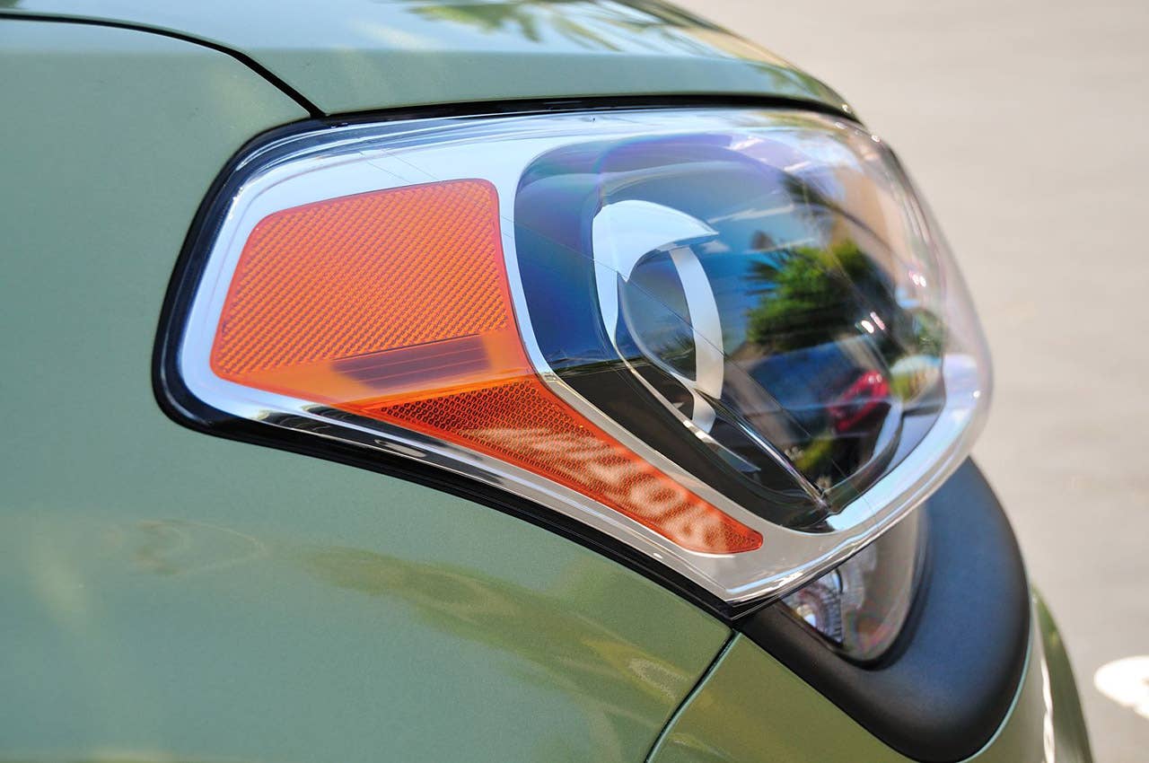 2012 Kia Soul headlight