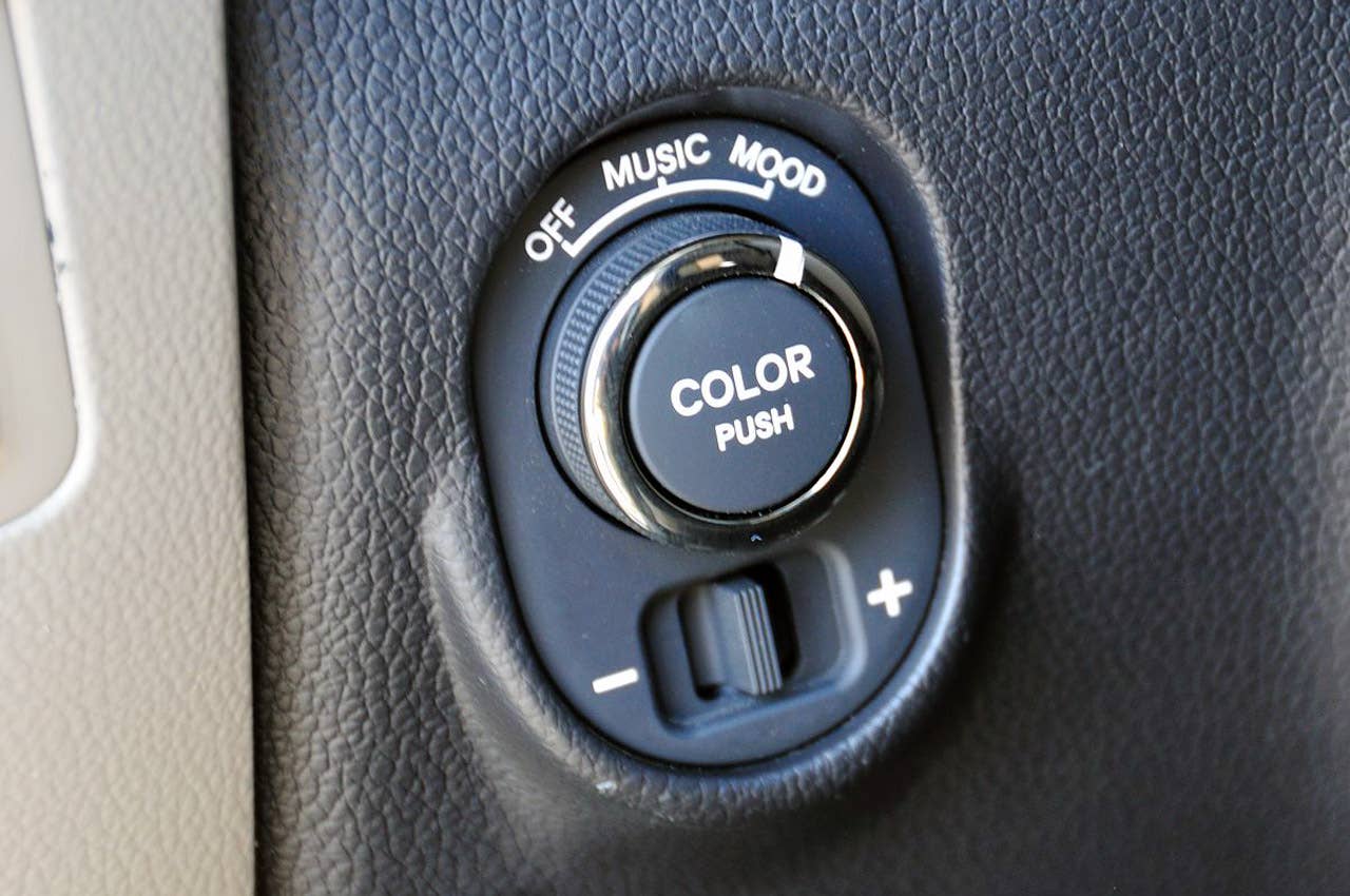 2012 Kia Soul interior color knob