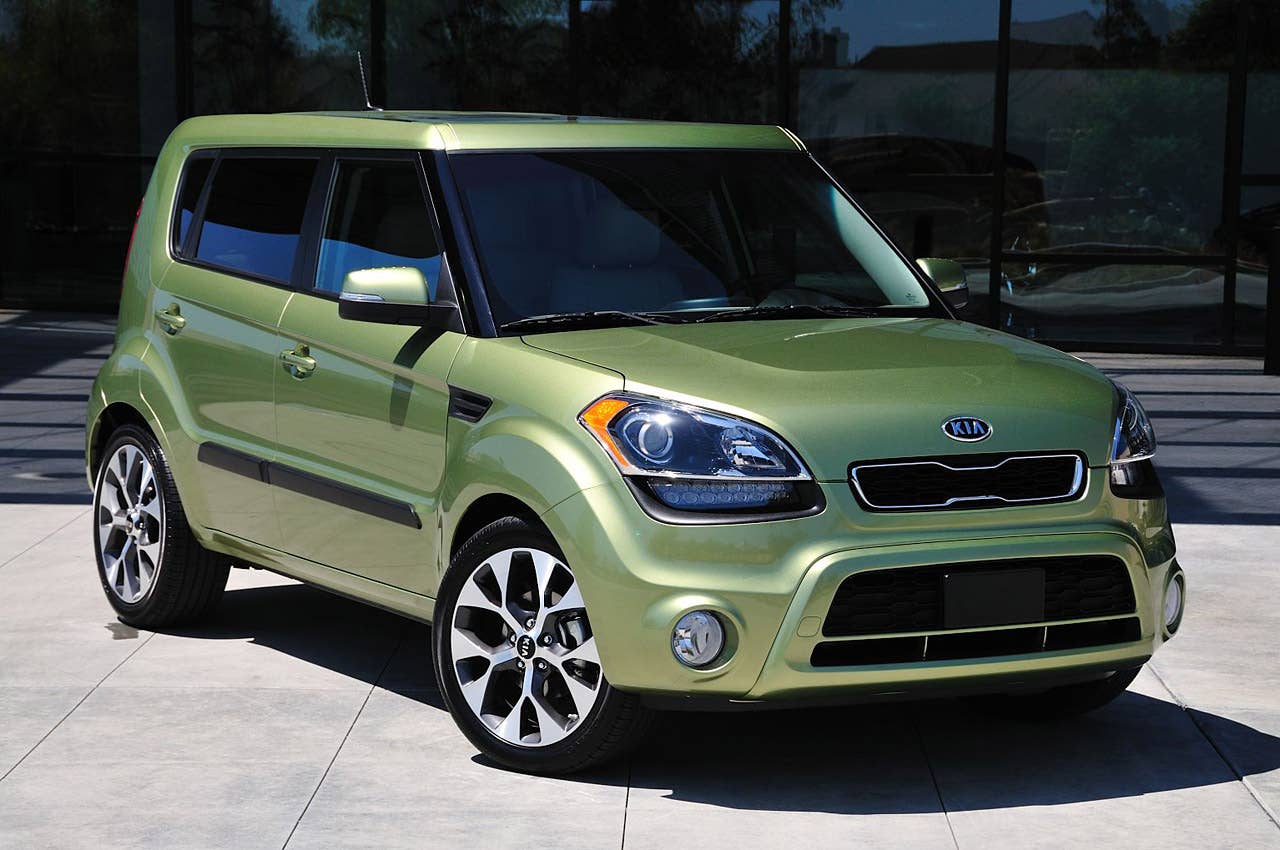 2012 Kia Soul front 3/4 view
