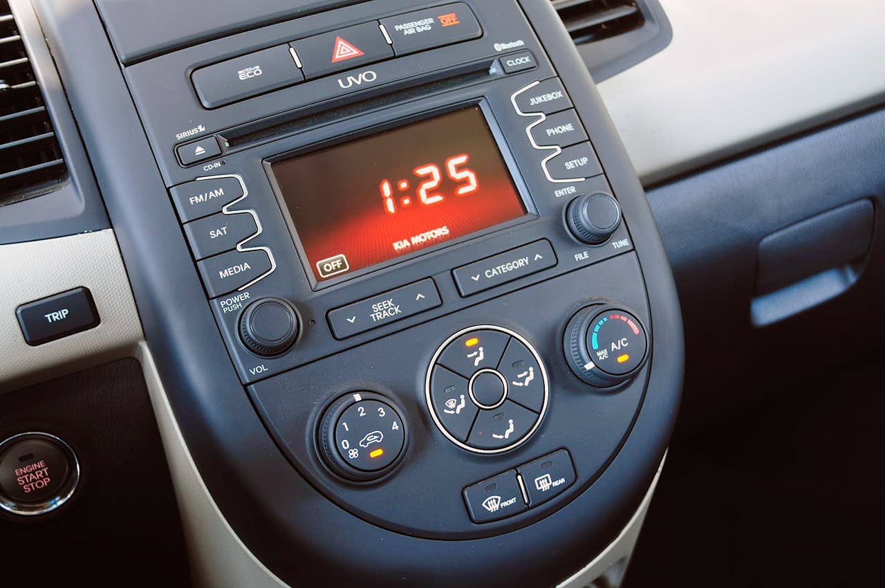 2012 Kia Soul instrument panel