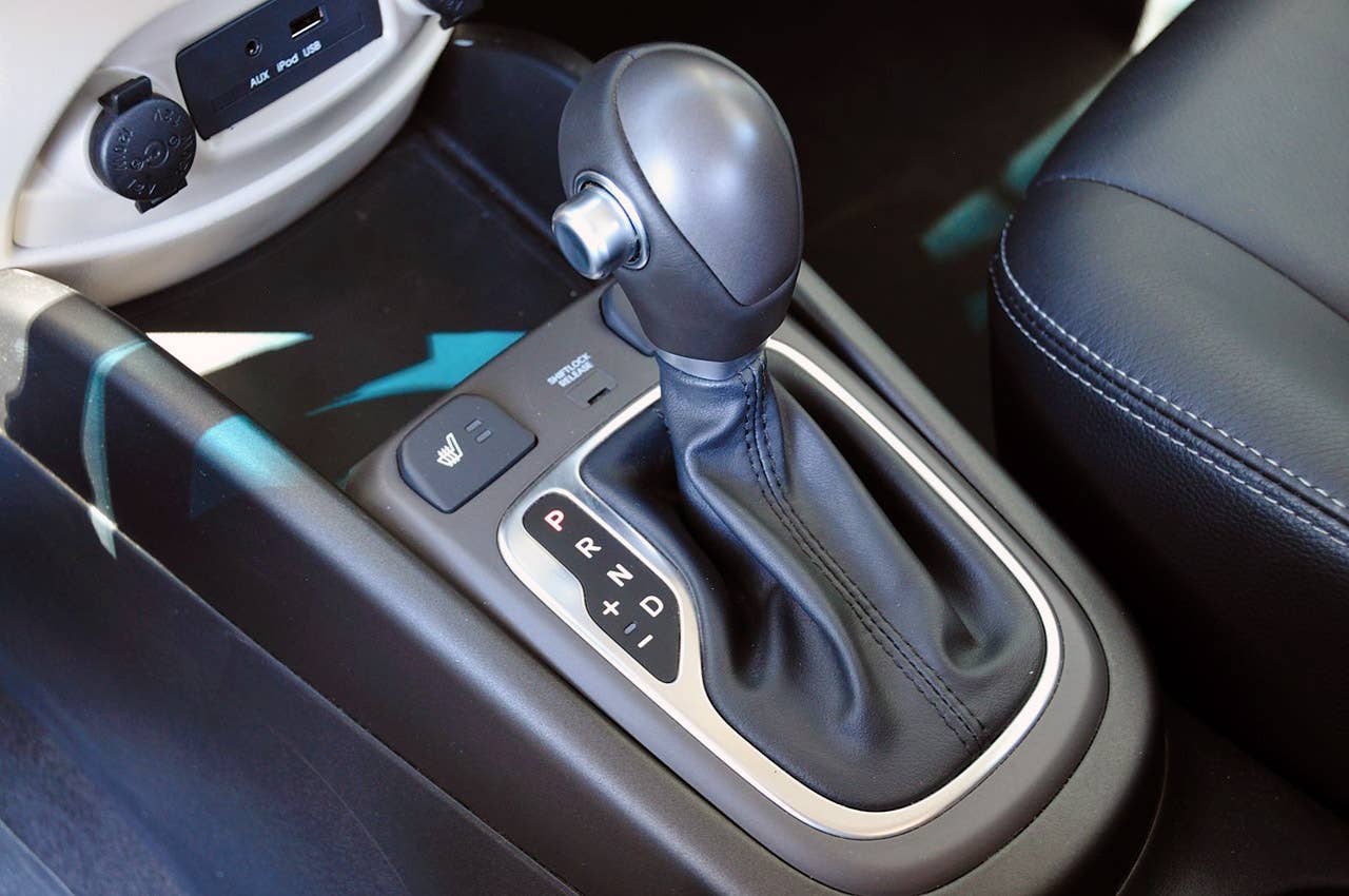 2012 Kia Soul shifter