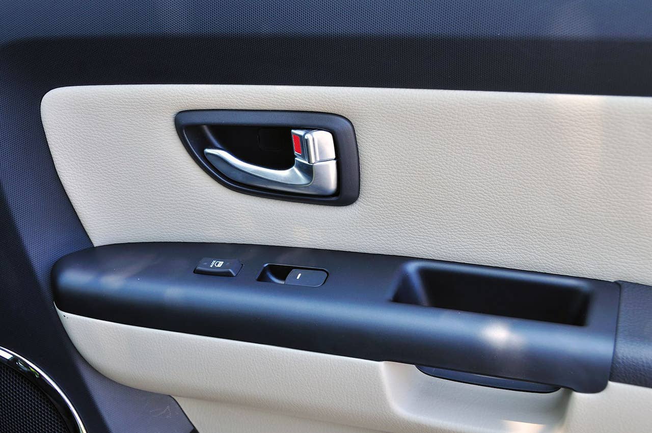 2012 Kia Soul door