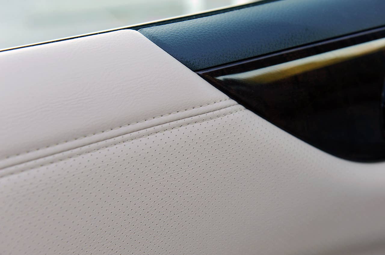2011 Nissan Quest door trim